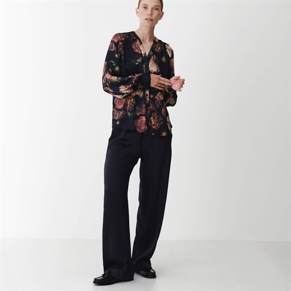 Karmamia Blake Bukser, Sort